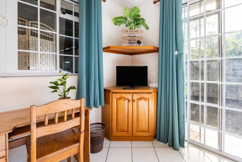 Chaine Lodge Maison Entiere Free Parking & Wifi 3Min De L'Aeroport 파페에테 외부 사진